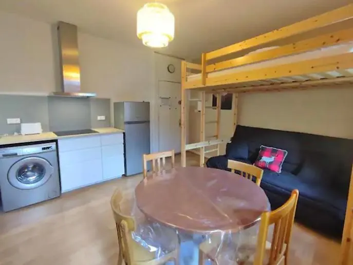 Logement A Proximite Des Telecabines Et En Face Du Parc Des Thermes Bagnères-de-Luchon
