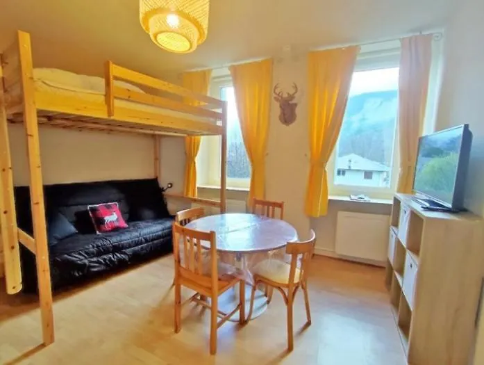 Logement A Proximite Des Telecabines Et En Face Du Parc Des Thermes Bagnères-de-Luchon 0*,  프랑스