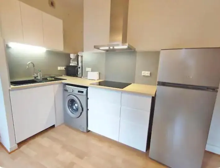 Logement A Proximite Des Telecabines Et En Face Du Parc Des Thermes Bagnères-de-Luchon 아파트